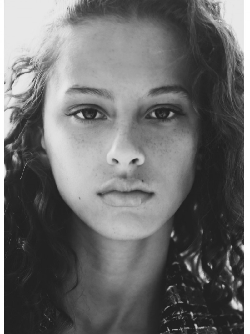 Photo of model Dyanira Hurbuscher - ID 673332