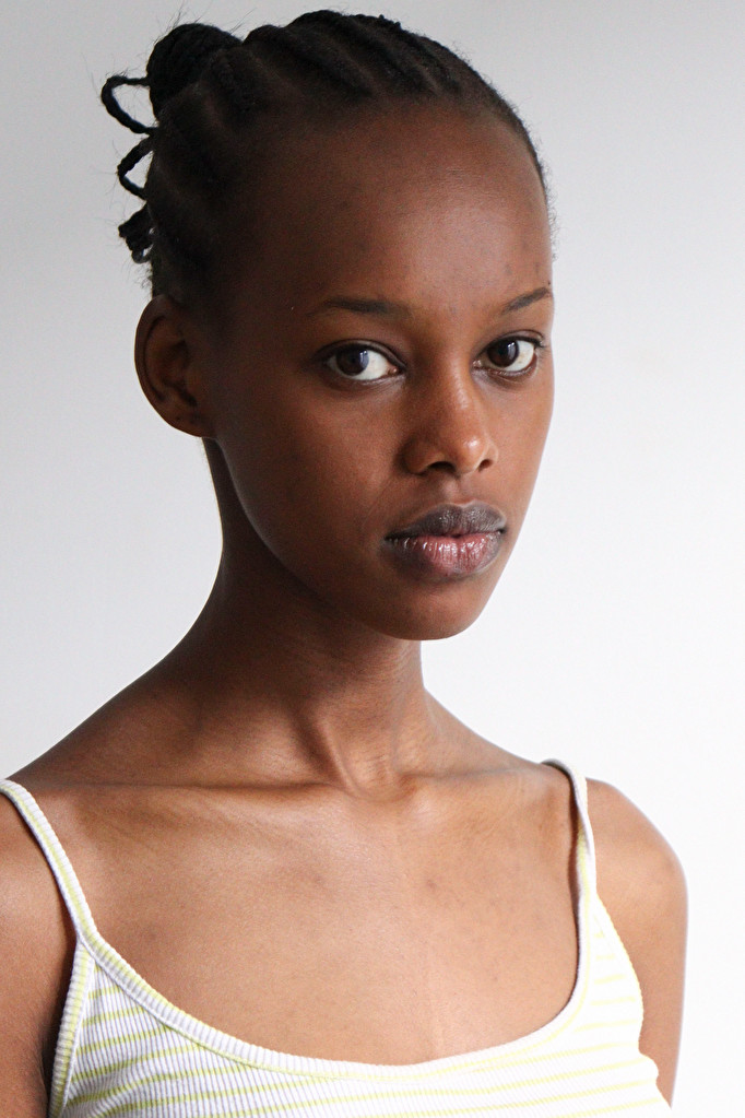 Photo of model Claire Uwamahoro - ID 674117