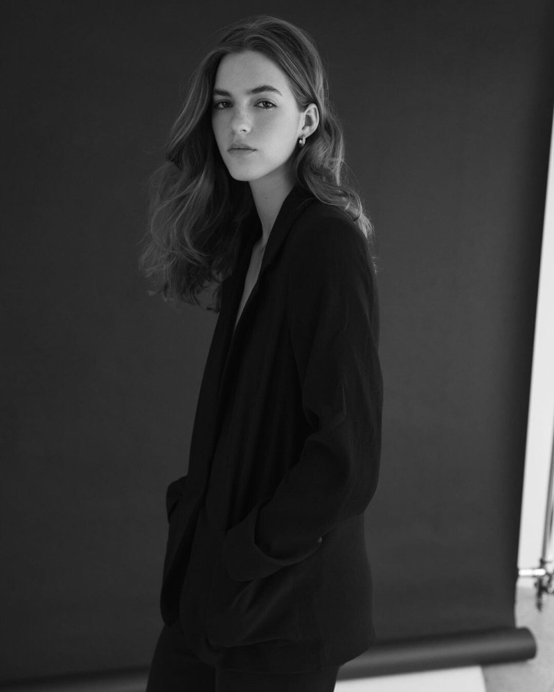 Photo of model Emily Feld - ID 714881