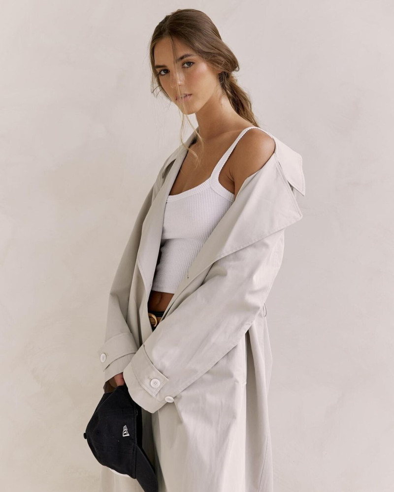 Photo of model Emily Feld - ID 729860