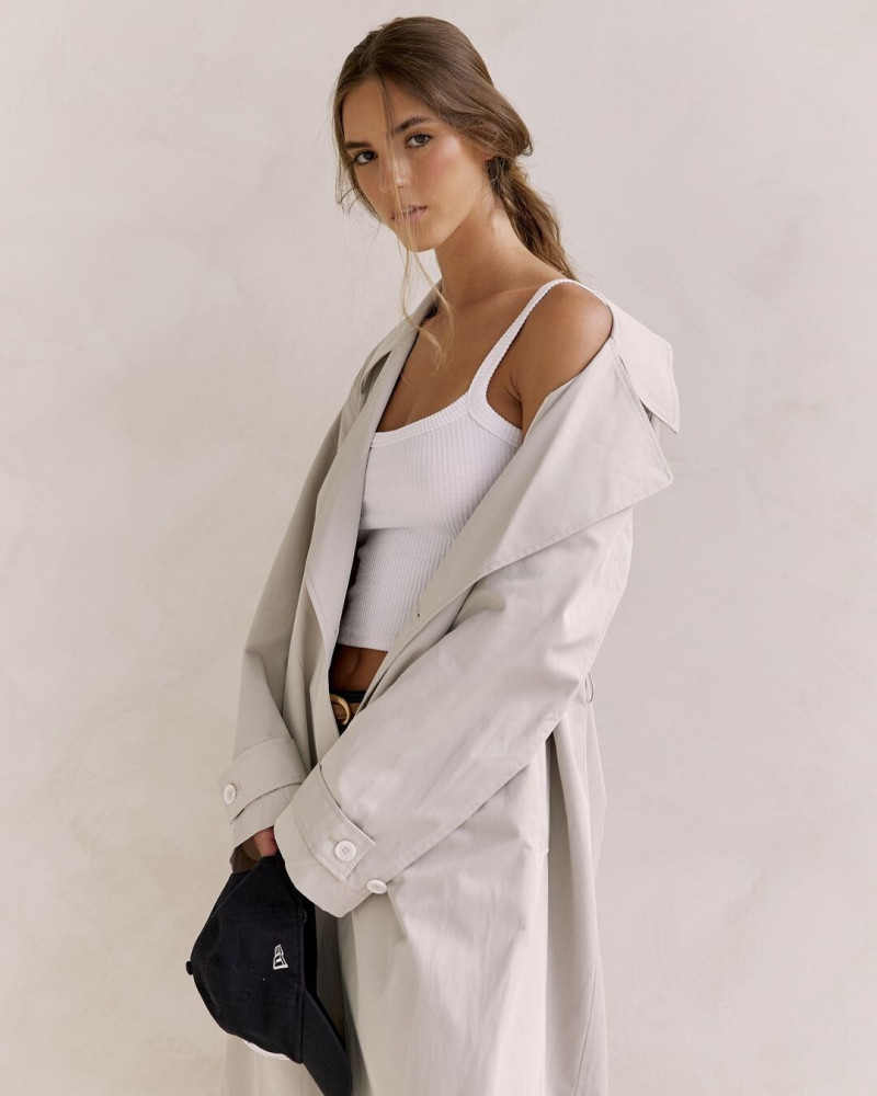 Photo of model Emily Feld - ID 729870