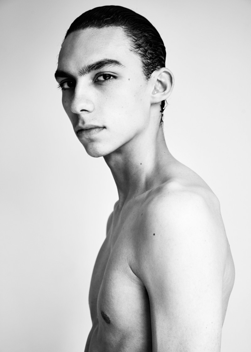 Photo of model Damien Medina - ID 675864