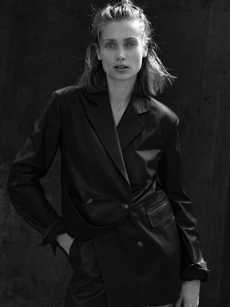 Photo of model Karoline Seul - ID 731941