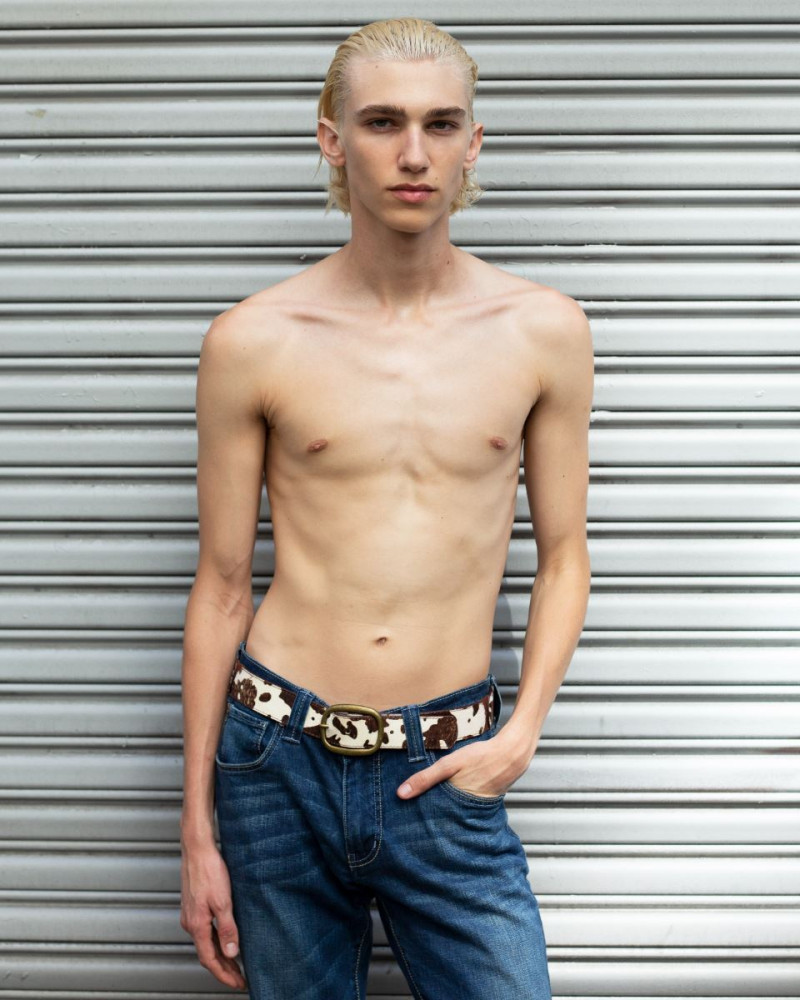 Photo of model Noah Hanes - ID 683224