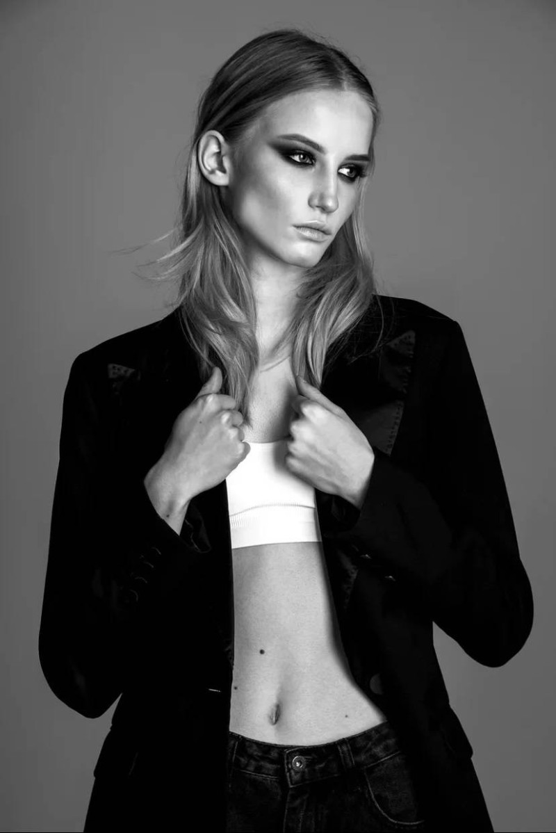 Photo of model Sofia Currant - ID 683971