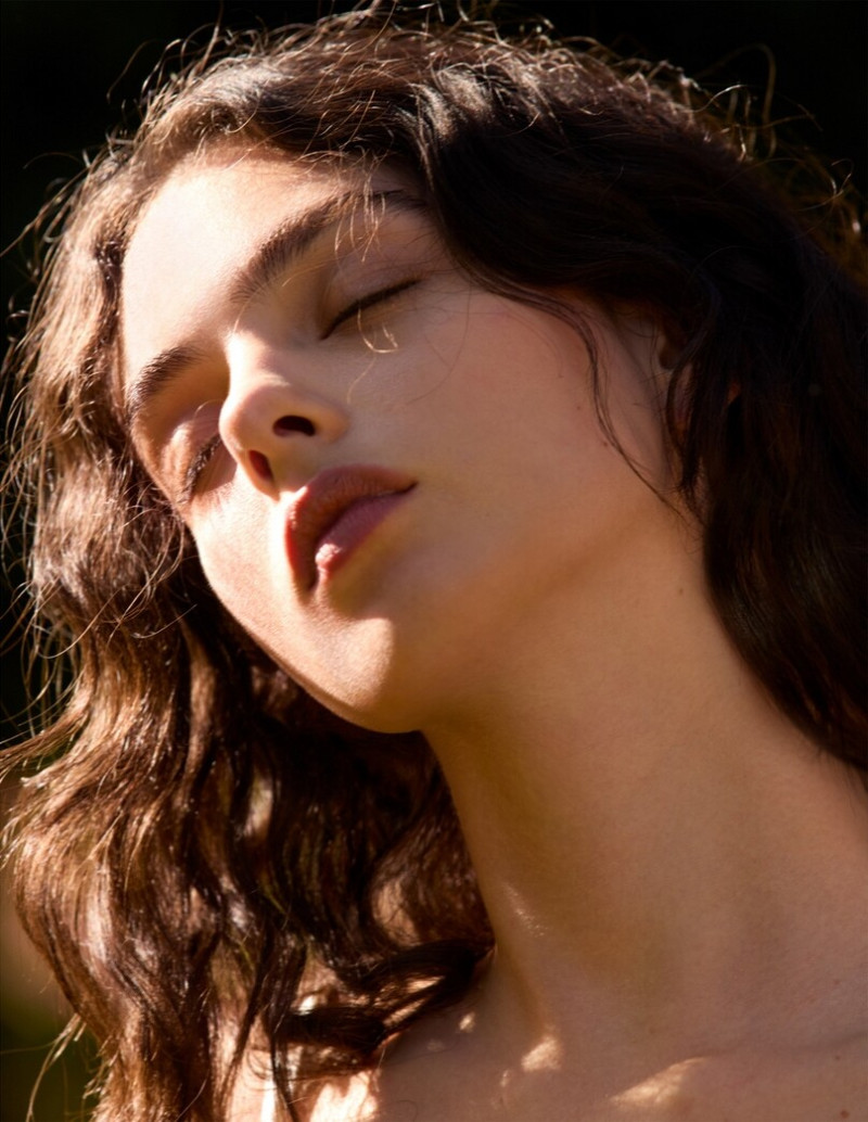 Photo of model Deva Cassel - ID 729924