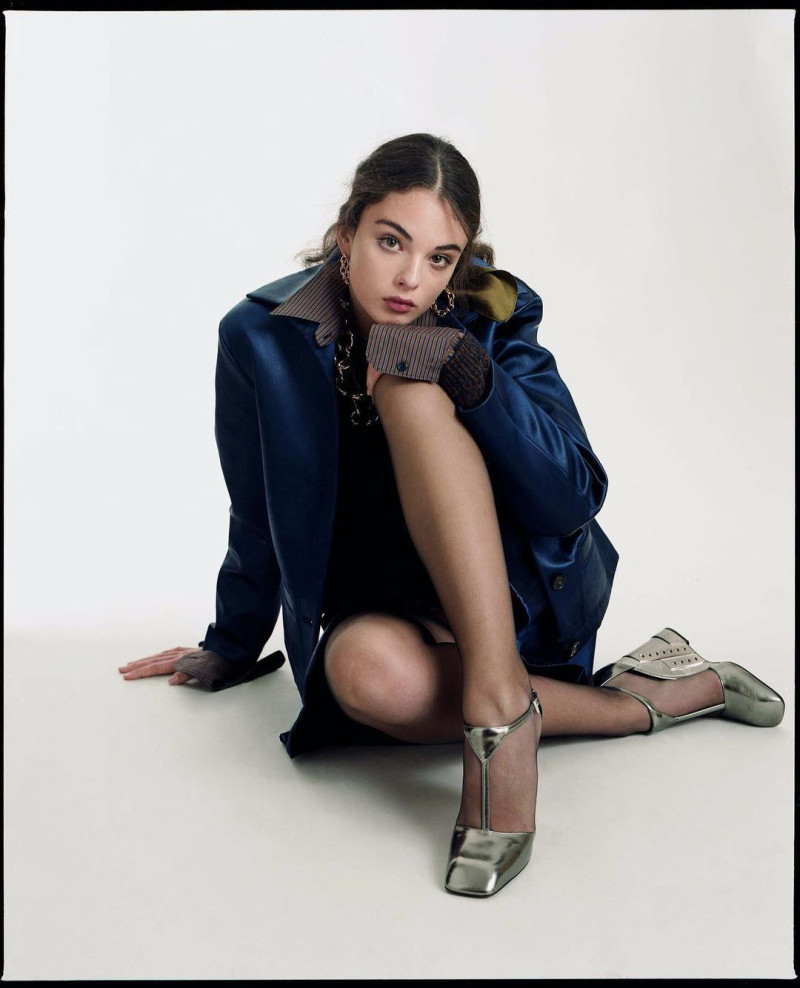 Photo of model Deva Cassel - ID 729928