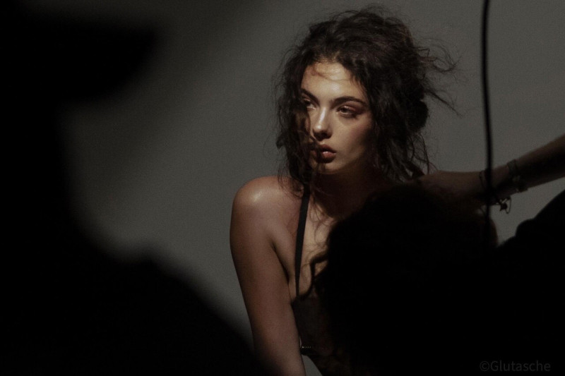 Photo of model Deva Cassel - ID 730063