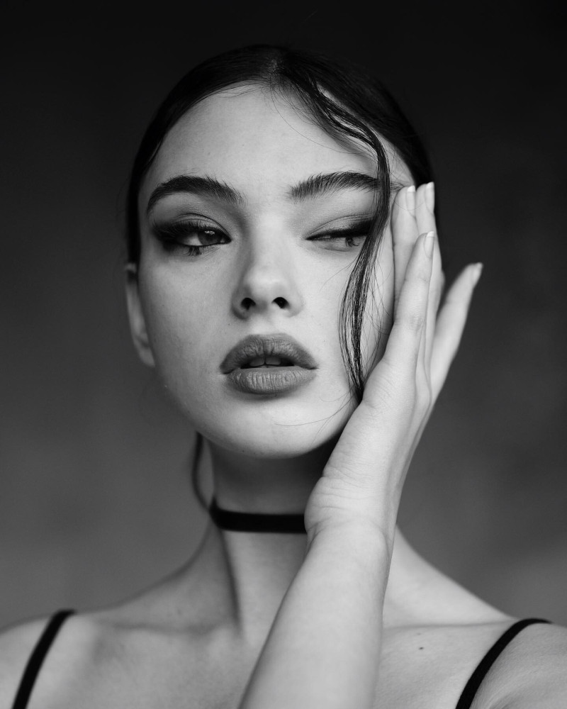 Photo of model Deva Cassel - ID 730083