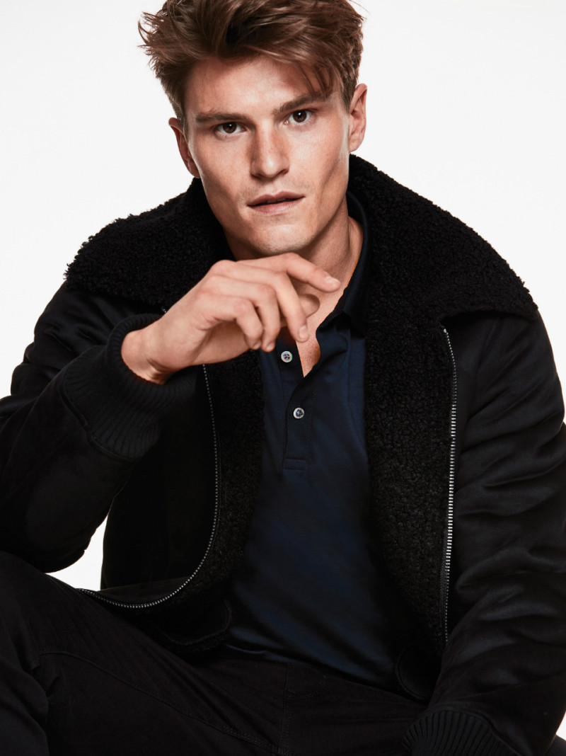 Photo of fashion model Oliver Cheshire - ID 690382 | Models | The FMD