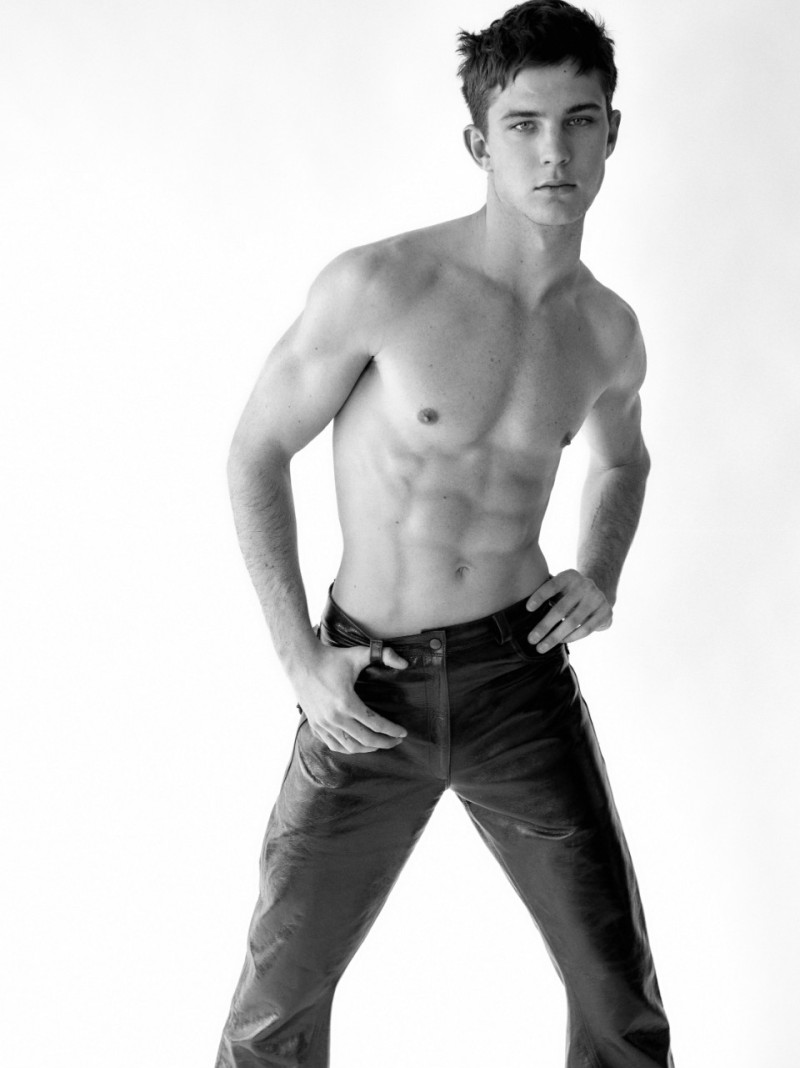 Photo of model Tommy Hackett - ID 691557