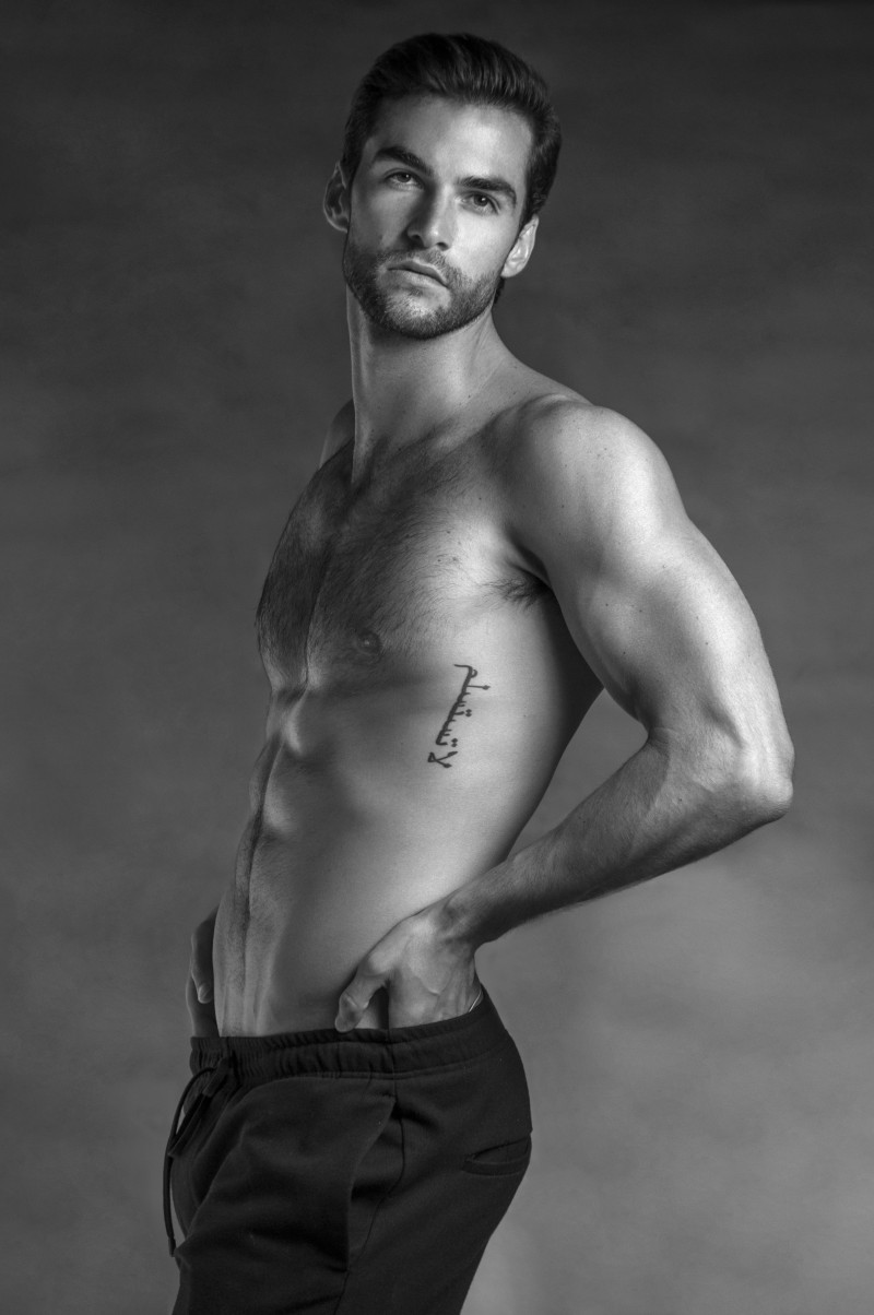 Photo of model Julio Segovia - ID 694655