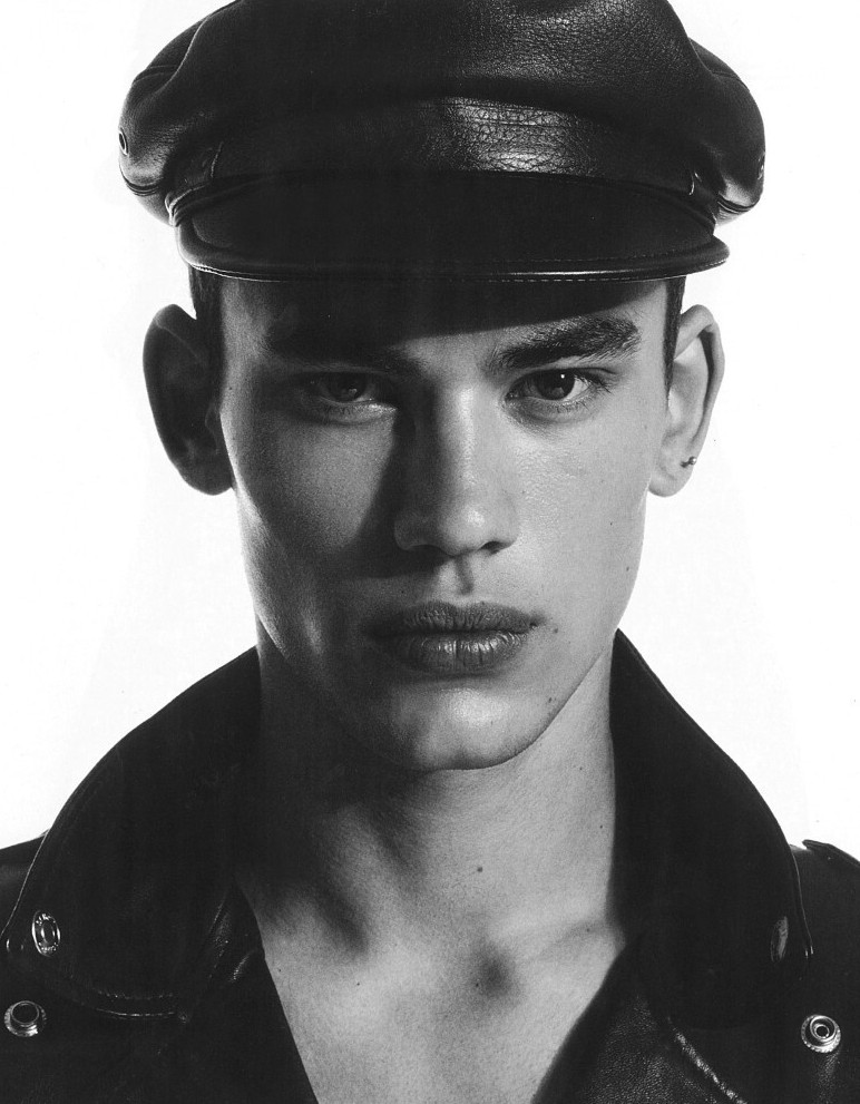 Photo of model Finn Hayton - ID 695605