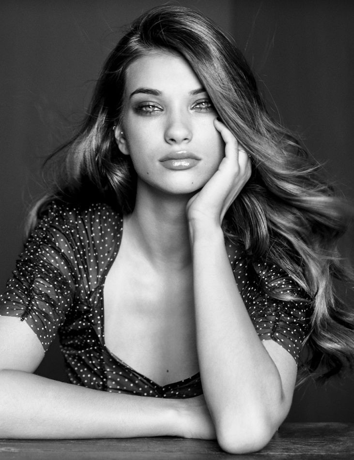 Photo of fashion model Nicole Jesus - ID 696484 | Models | The FMD