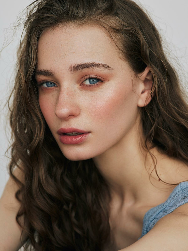 Photo of model Maisie Stock - ID 696735