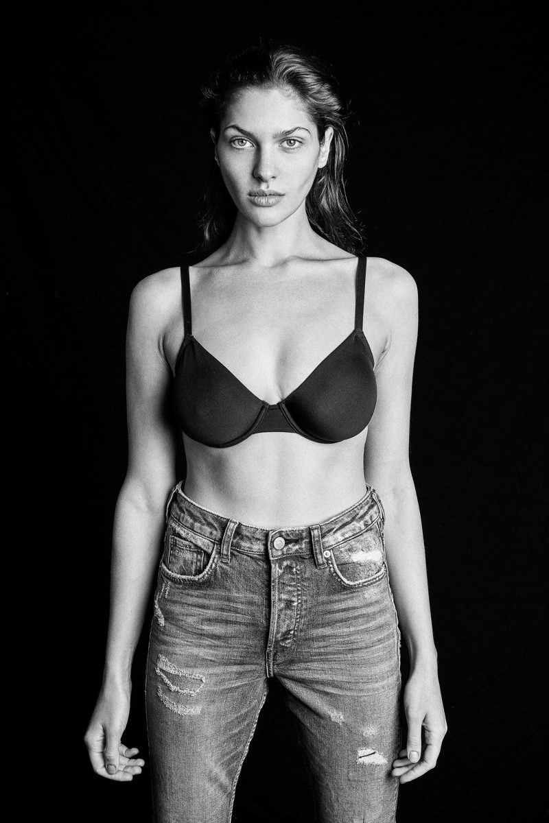 Photo of model Angelina Pirtskhalava - ID 698096