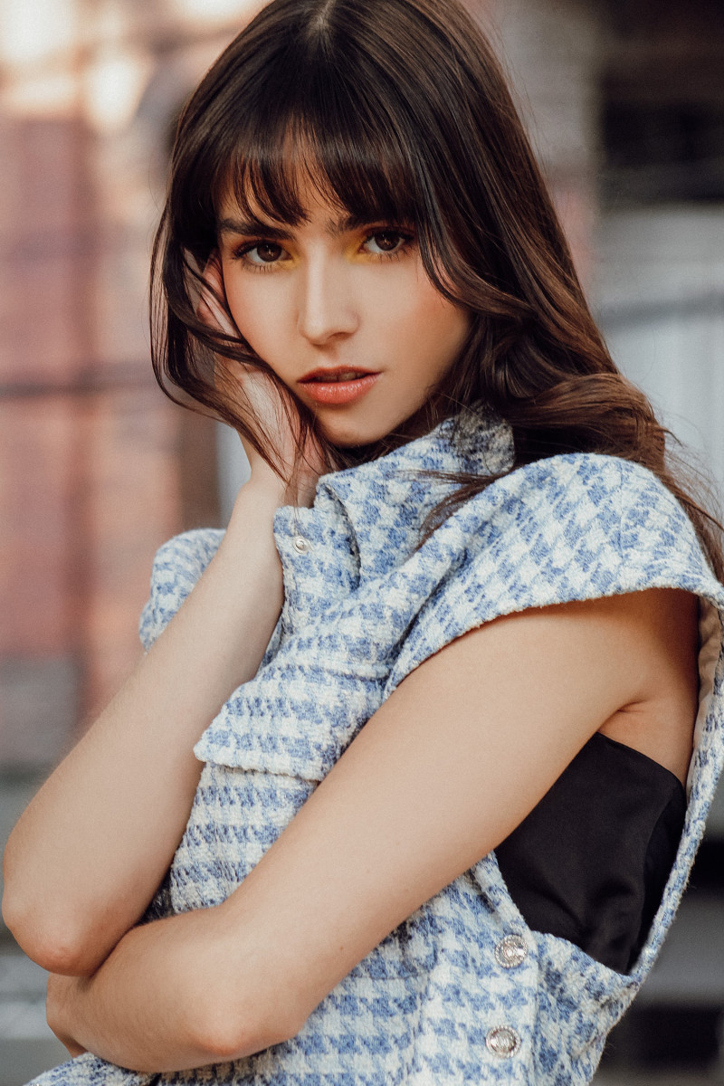Photo of model Maria Ibarra - ID 699190
