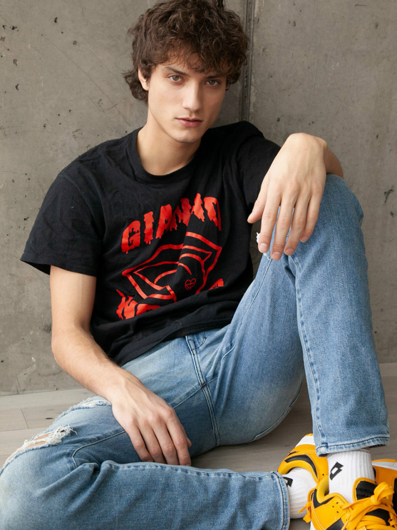 Photo of model Serge Rigvava - ID 700554