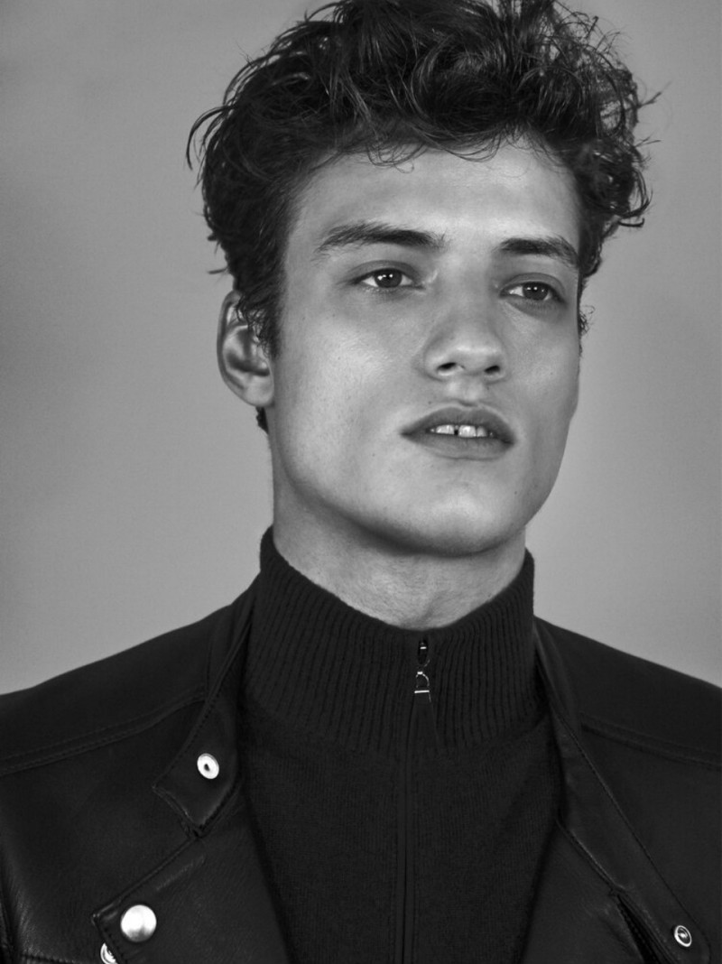 Photo of model Serge Rigvava - ID 700575