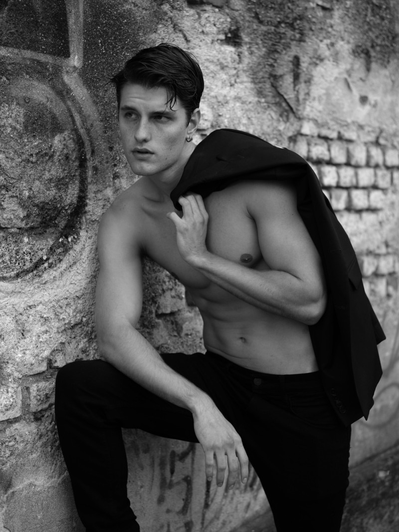 Photo of model Diego Niski - ID 700803