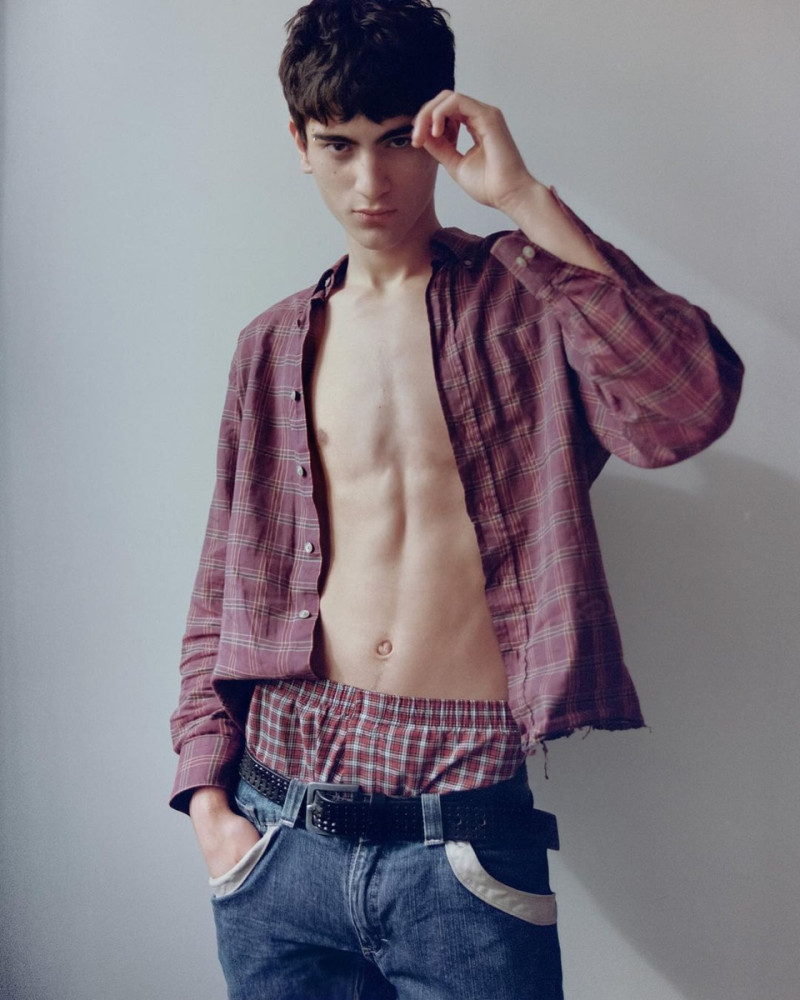 Photo of model Simon Razu - ID 725856