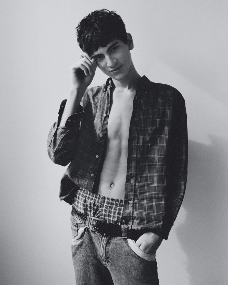 Photo of model Simon Razu - ID 725857