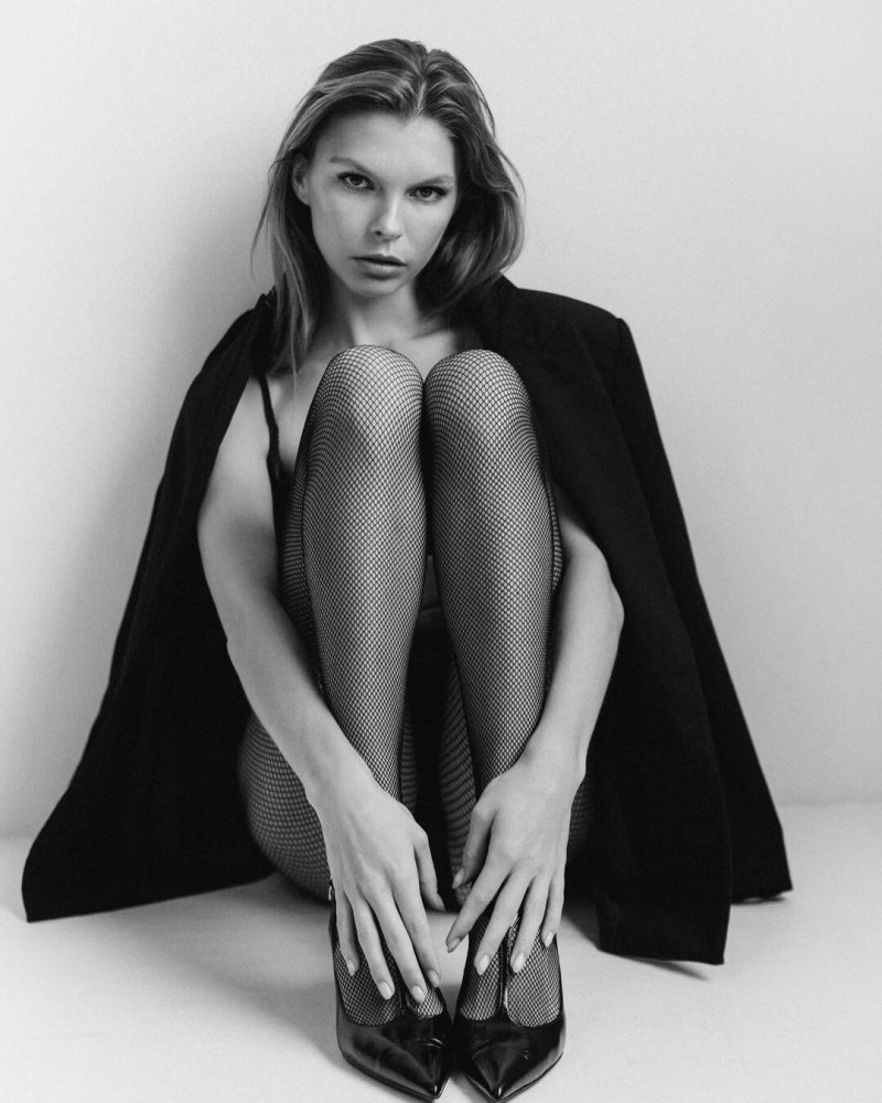 Photo of model Yulia Velikanova - ID 712014