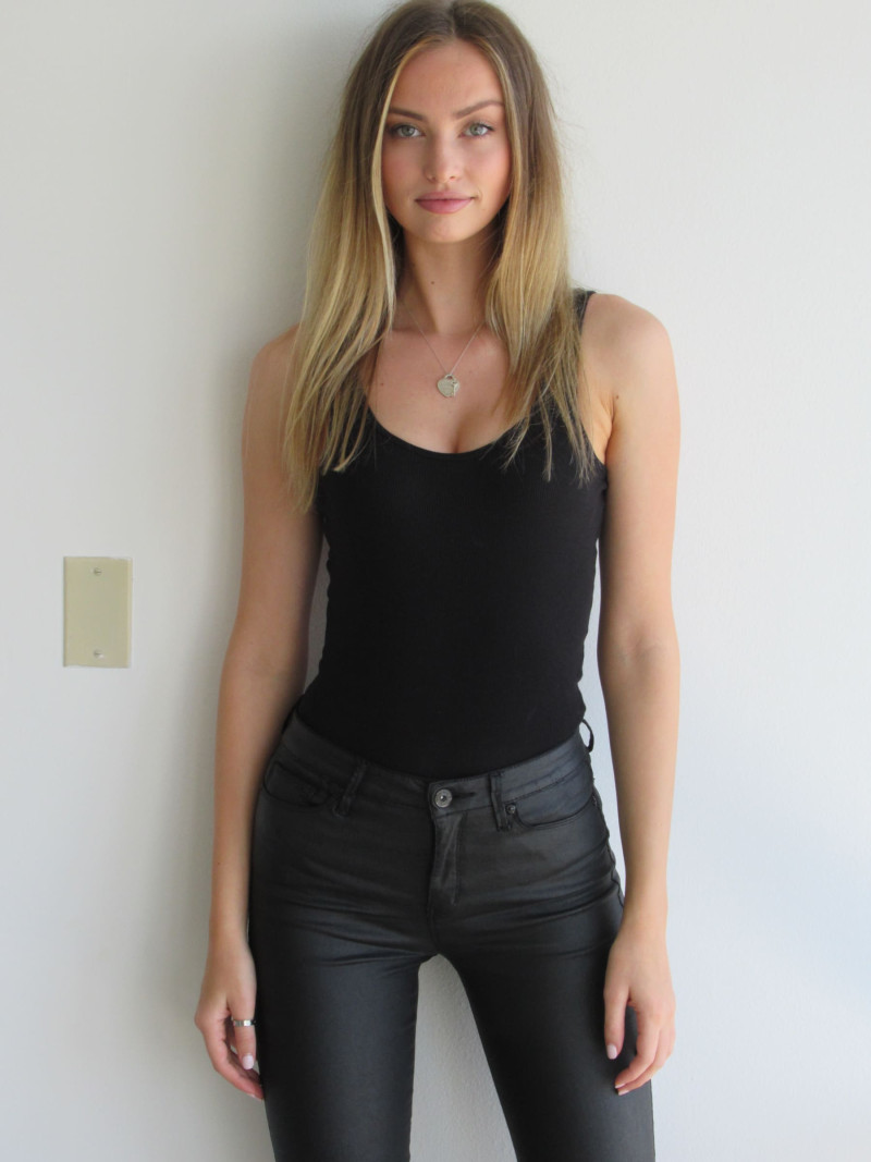 Photo of model Taylor Justine Howard - ID 713946