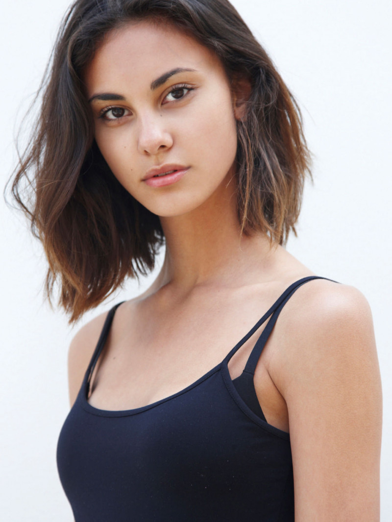 Photo of model Emily Lima - ID 497260