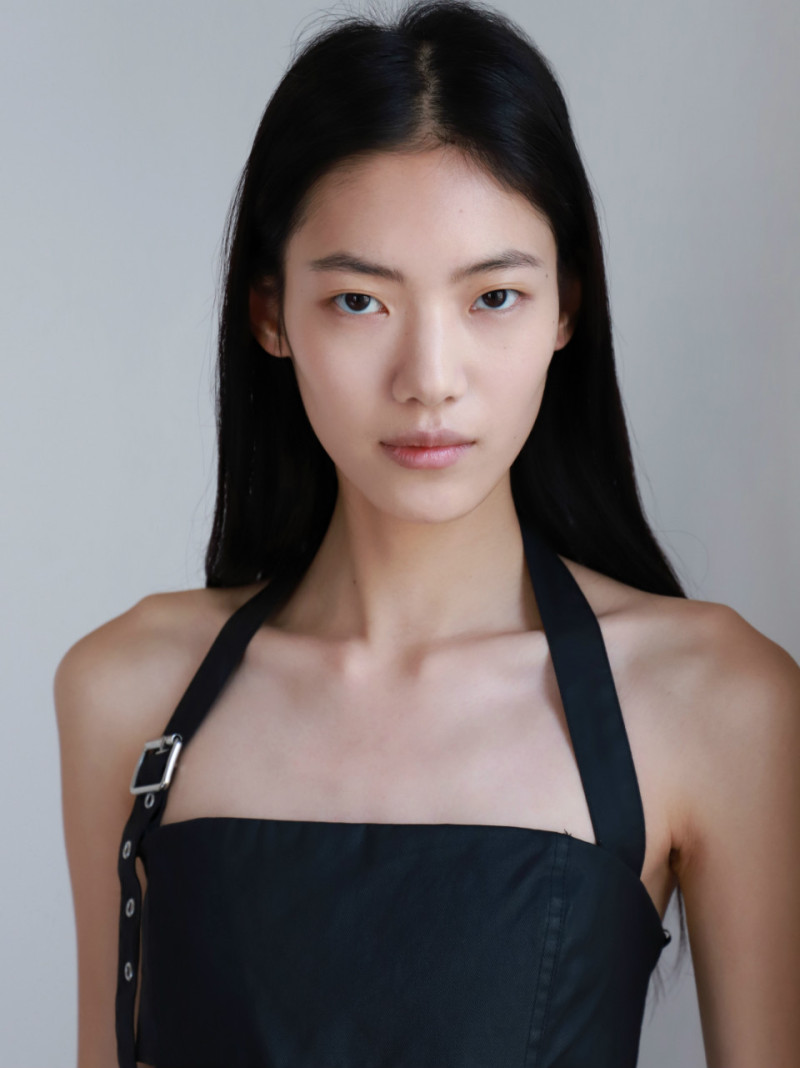 Photo of model Hejia Li - ID 717029