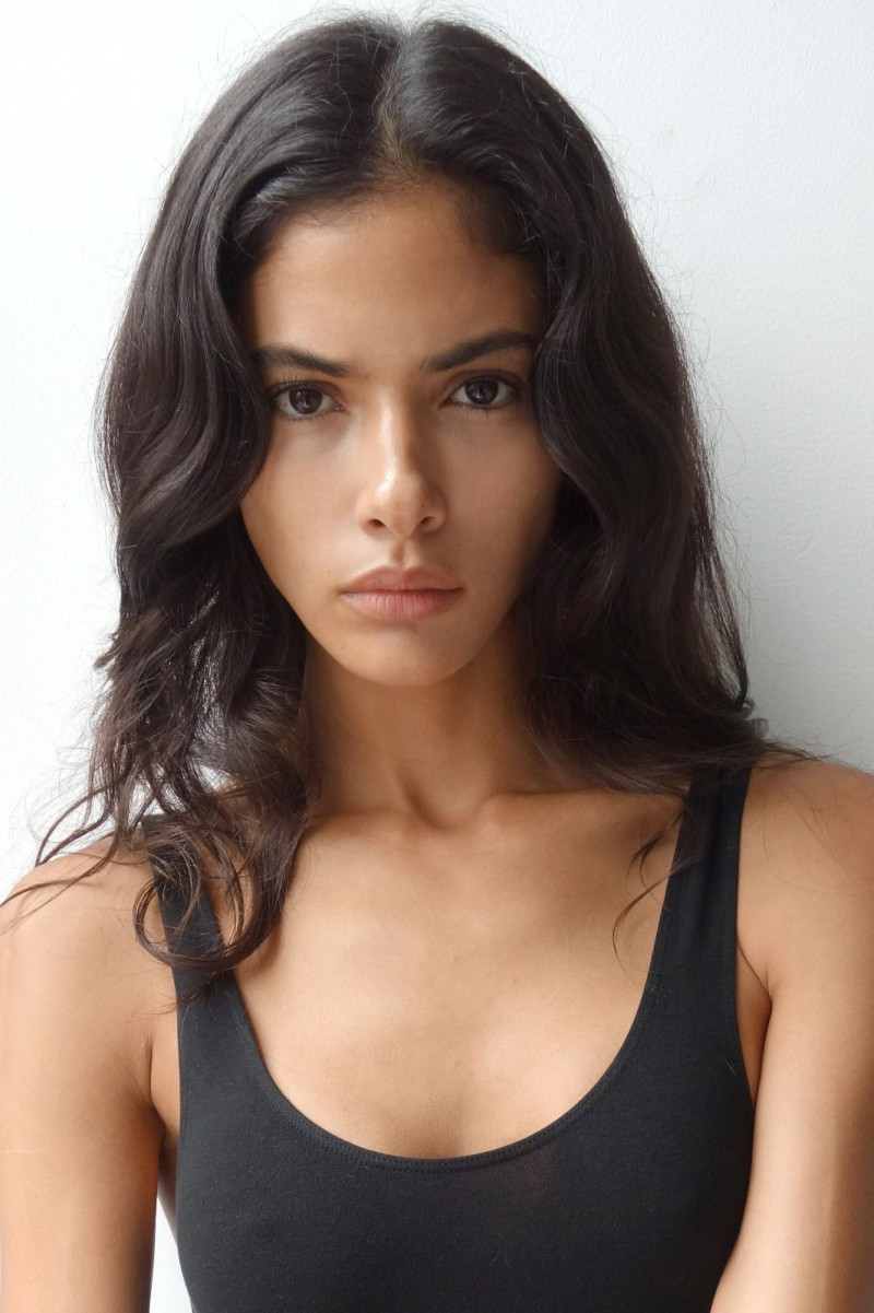 Photo of model Rania Benchegra - ID 717069