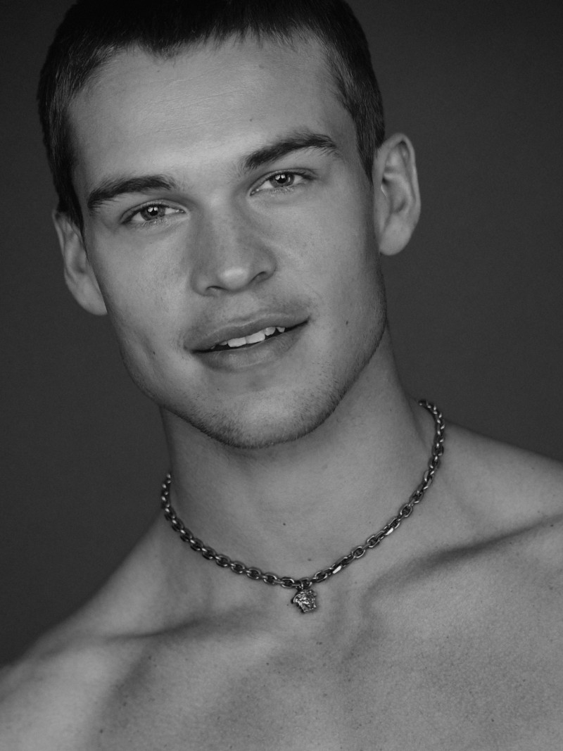 Photo of model Mitchell Slaggert - ID 717383