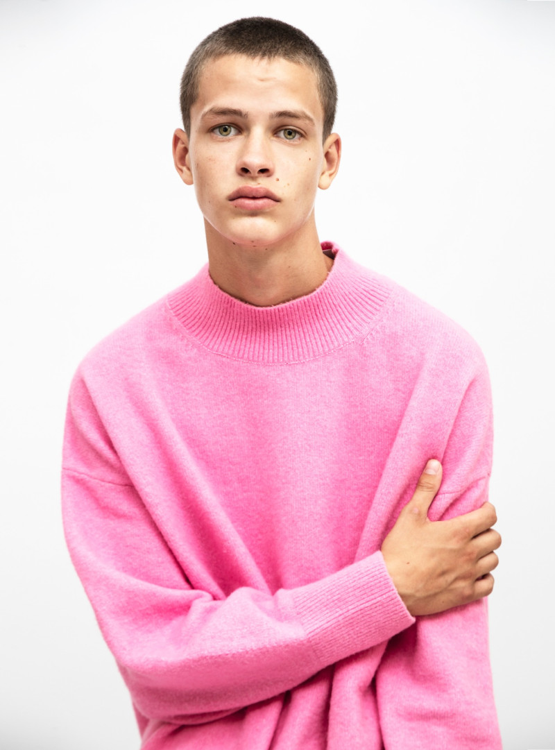 Photo of model Adrian Planas - ID 717908