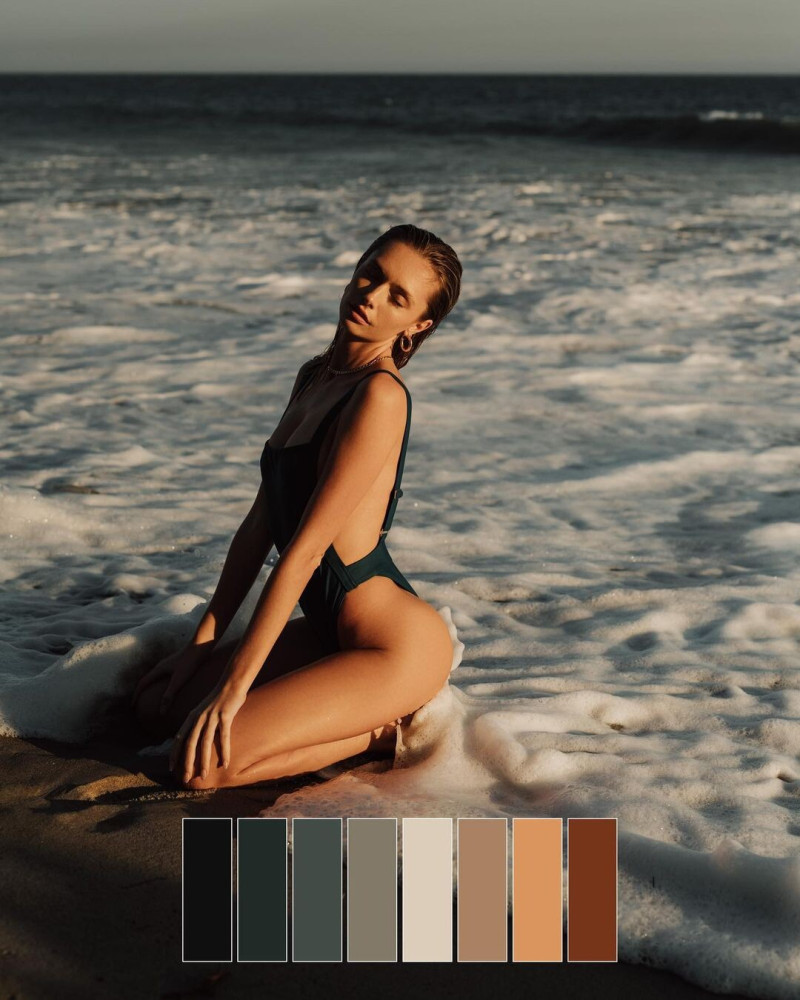 Photo of model Alexis Bumgarner - ID 719392