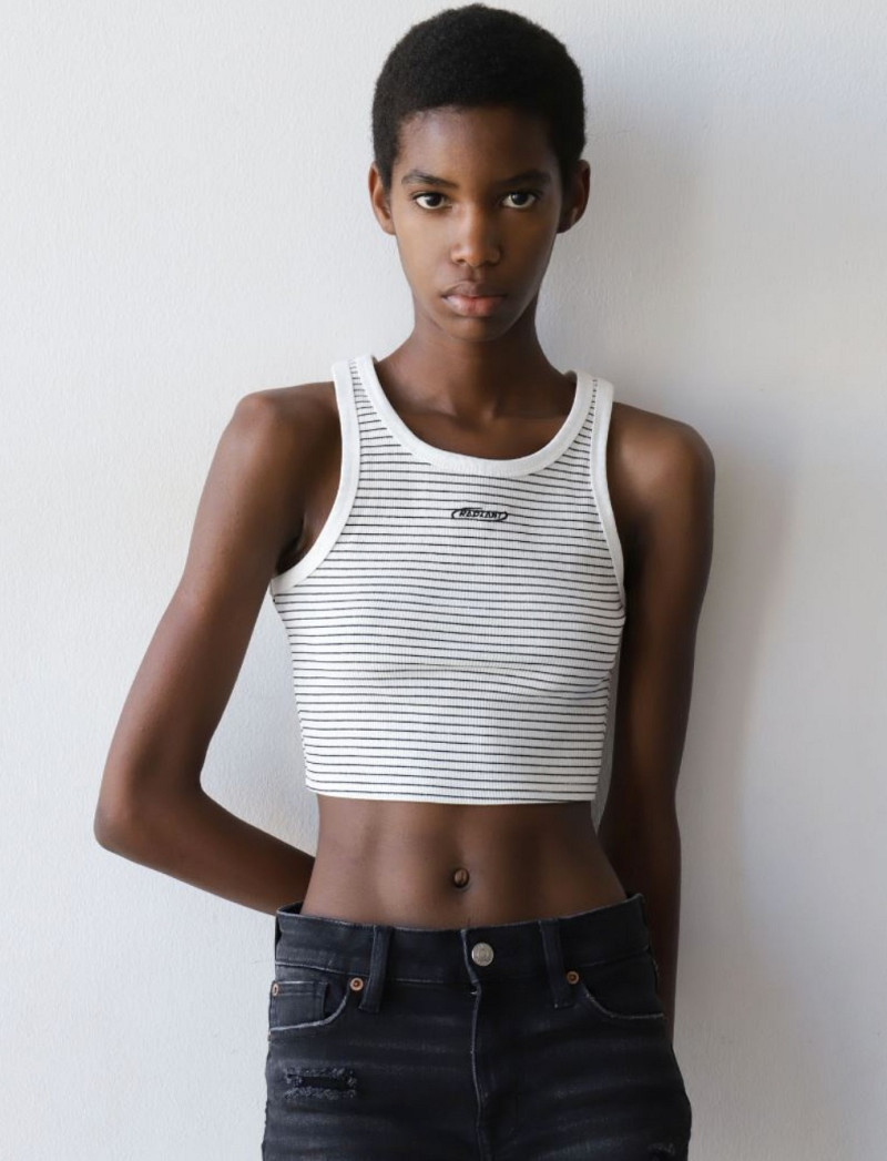 Photo of model Yuliana Perez - ID 722177