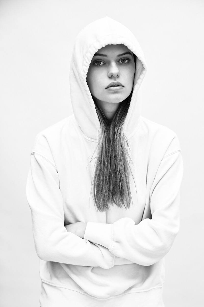 Photo of model Ines Maury - ID 723218