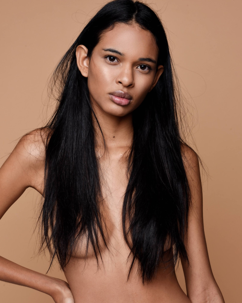 Photo of model Emilly Nunes - ID 723391