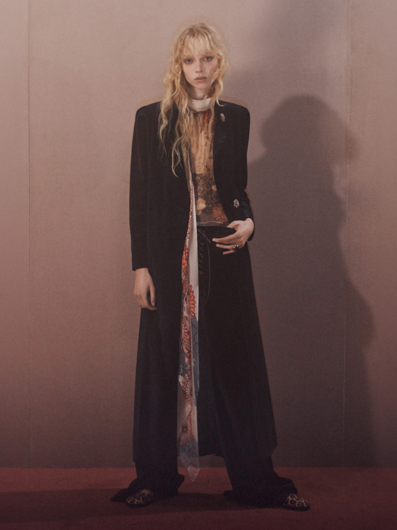 Photo of model Ella Dalton - ID 723600