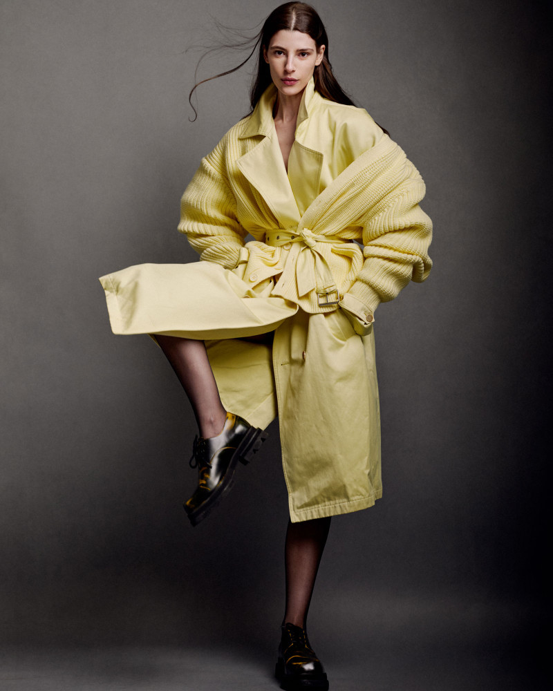 Photo of model Erika Barletta - ID 723840