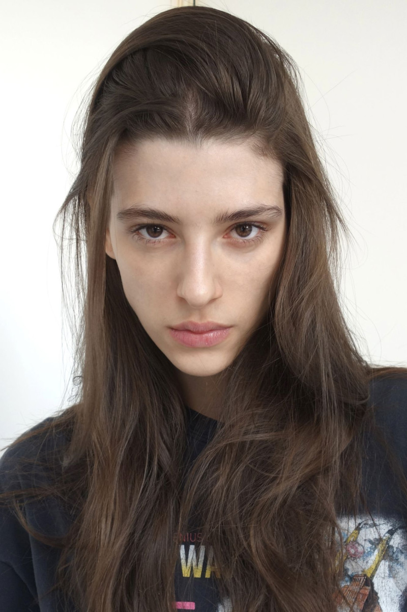 Photo of model Erika Barletta - ID 723848