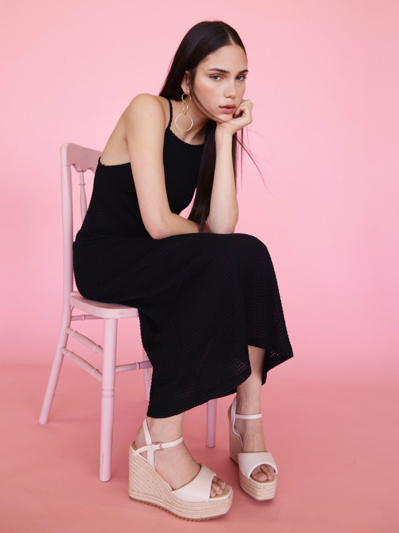 Photo of model Anne Suissa - ID 724035