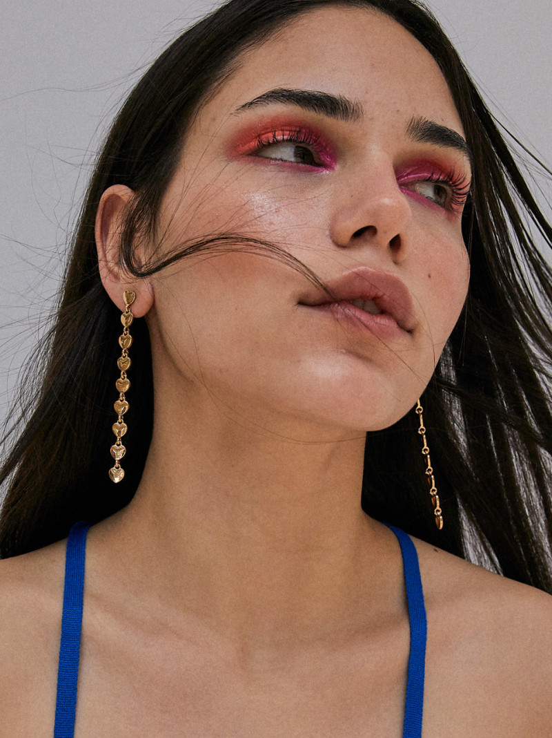 Photo of model Anne Suissa - ID 724036