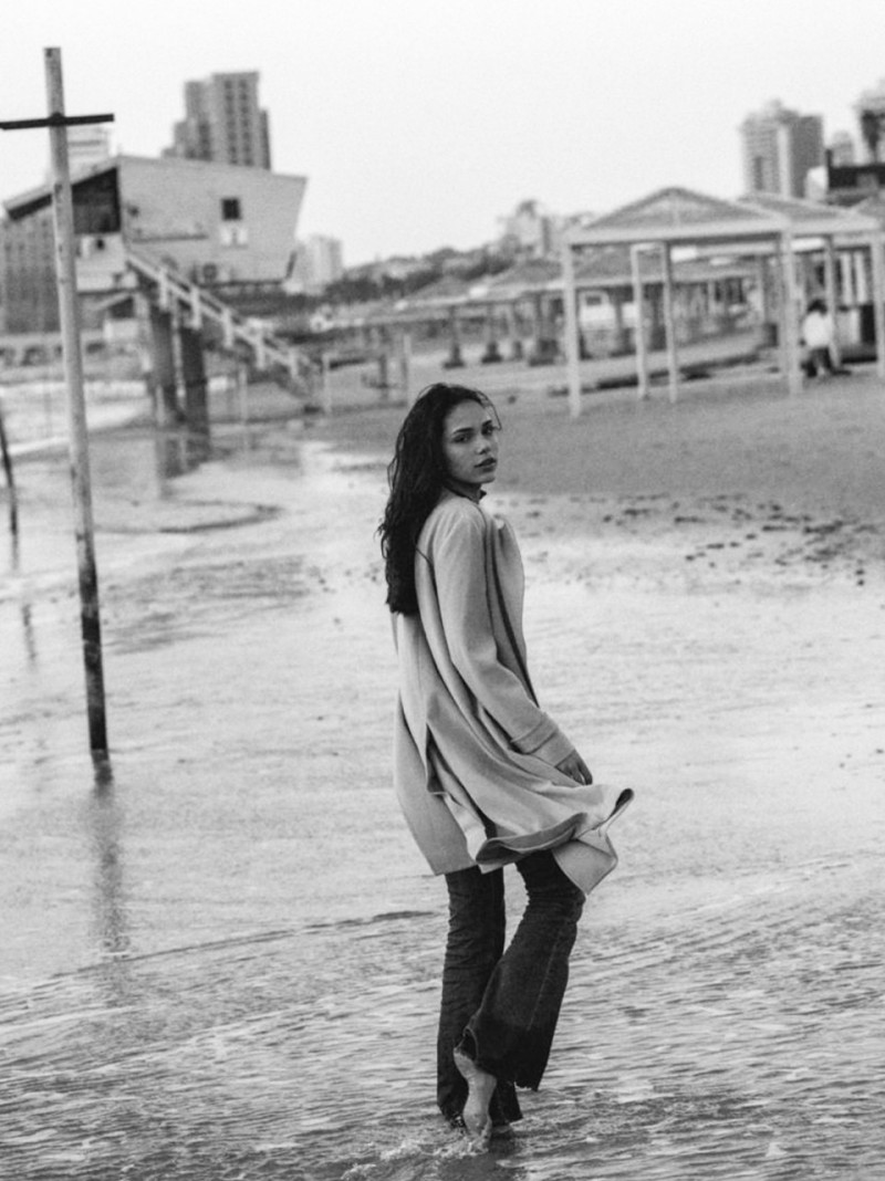 Photo of model Anne Suissa - ID 724039