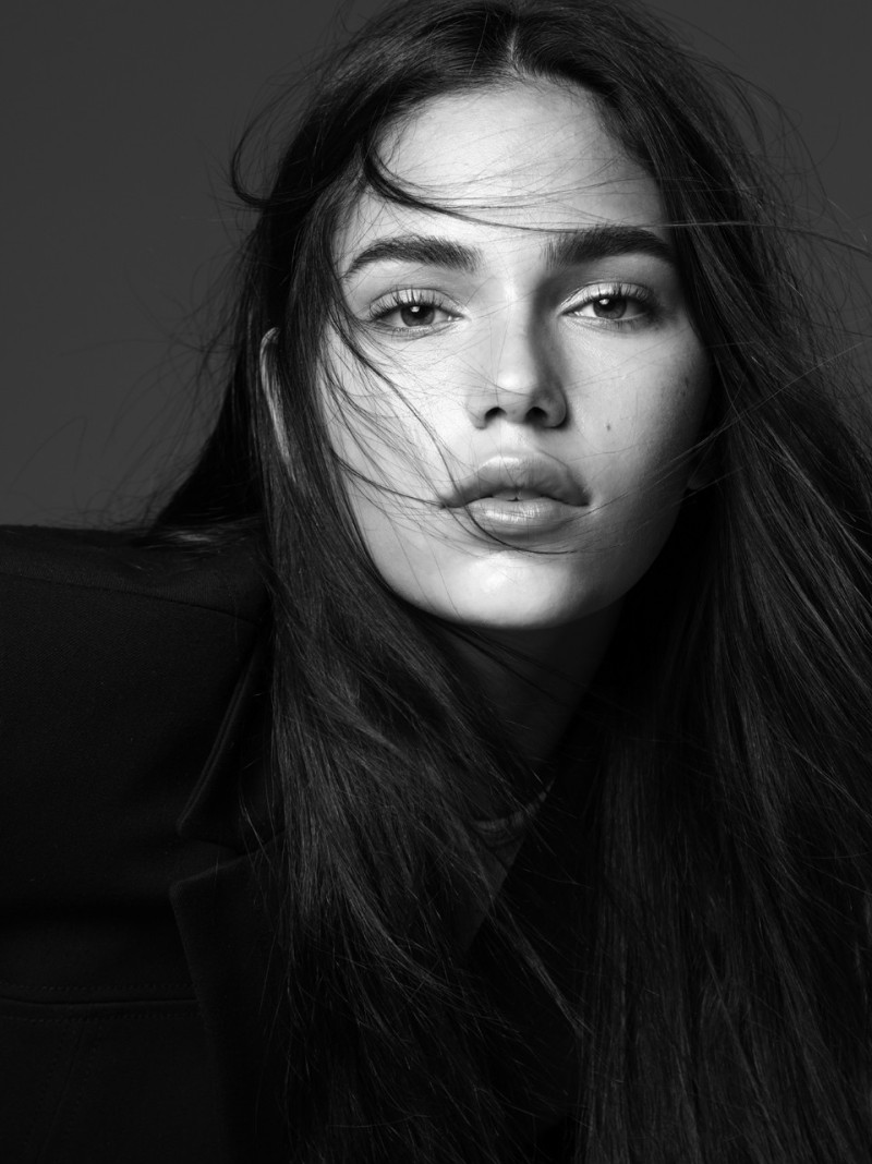 Photo of model Anne Suissa - ID 724049