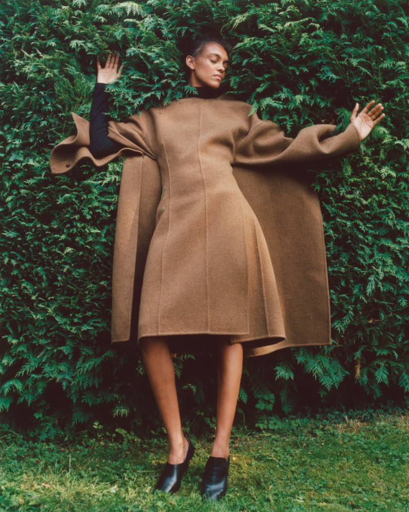 Photo of model Bebe Parnell - ID 724315