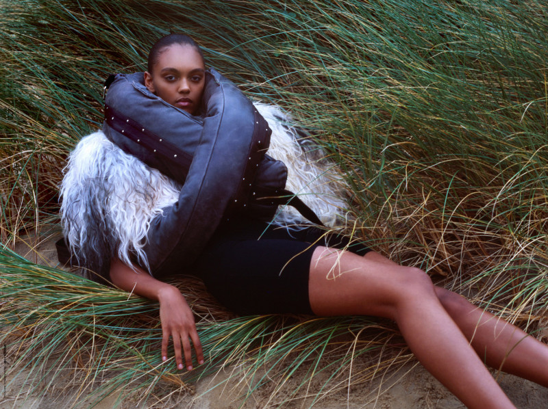 Photo of model Bebe Parnell - ID 724317