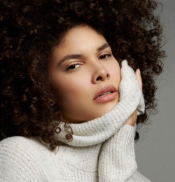Emmy Peña