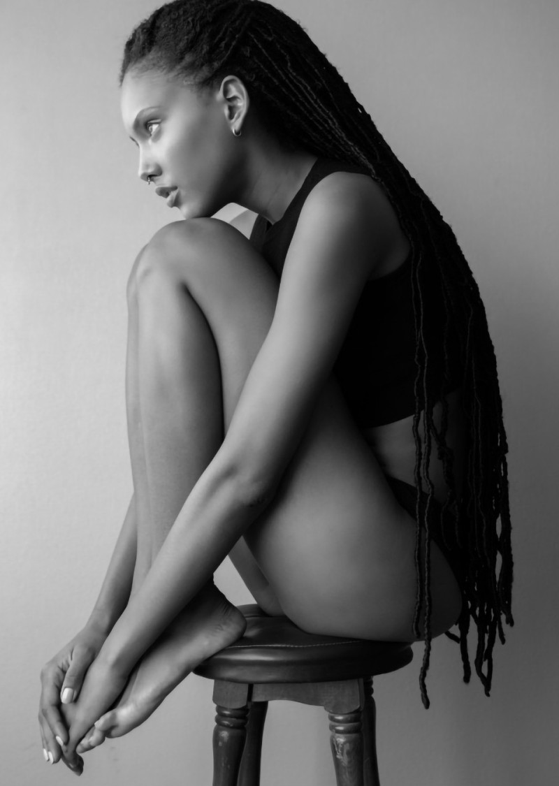 Photo of model Gloriana Sulbaran - ID 725074