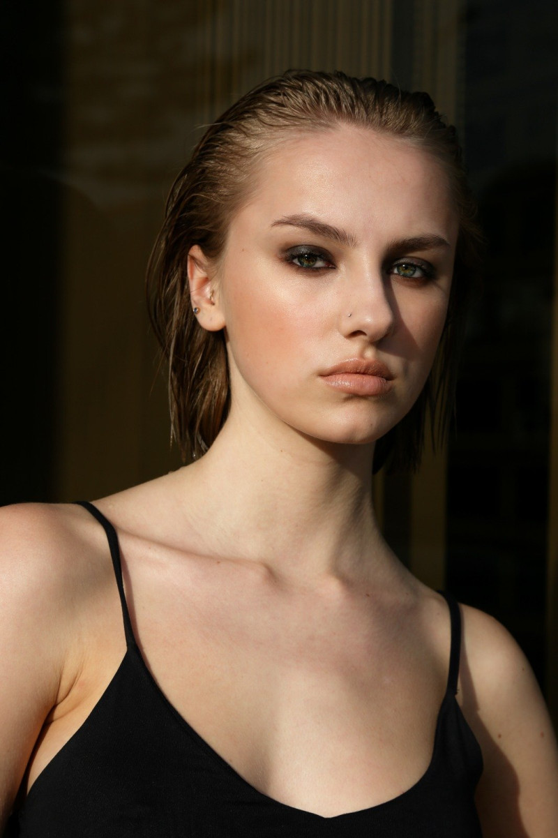 Photo of model Daniela Leiria - ID 725282
