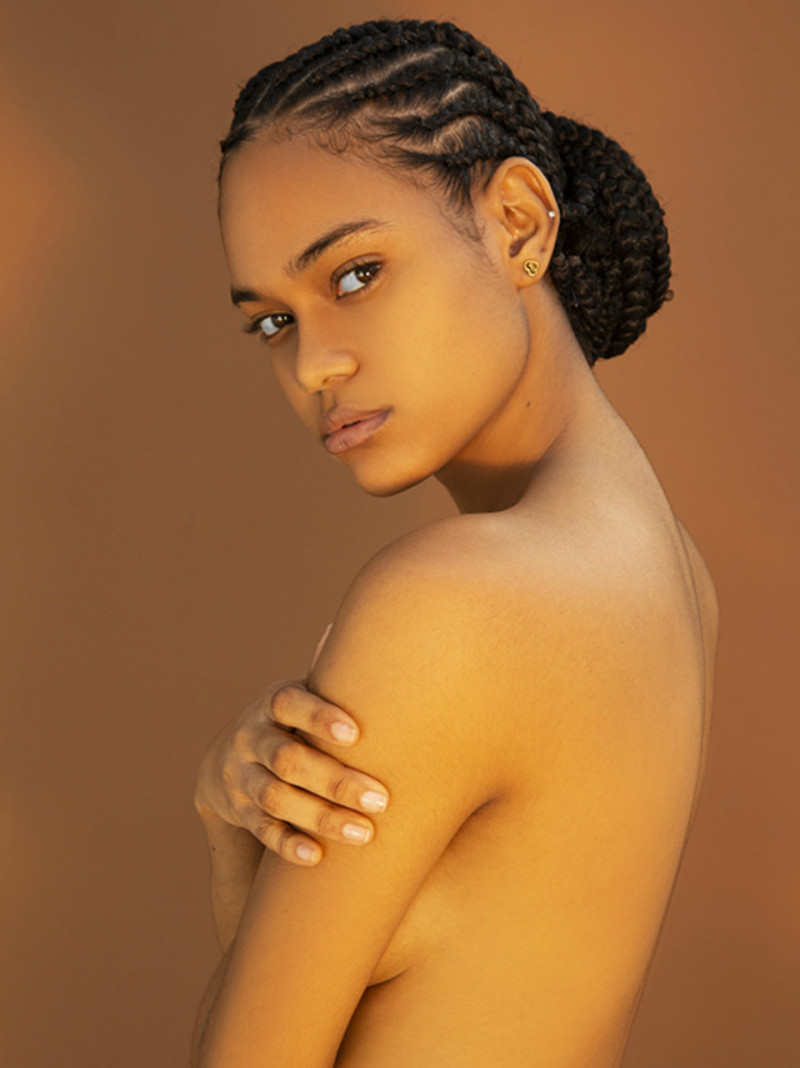 Photo of model Yireh Carrasco - ID 725322
